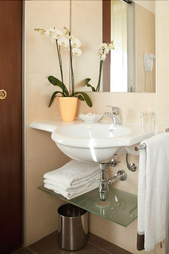 Hotel Metropol Песаро Екстериор снимка